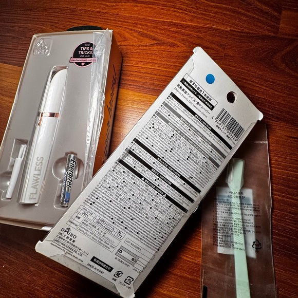 Eyebrow Facial Hair Remover - Picture 3 of 3